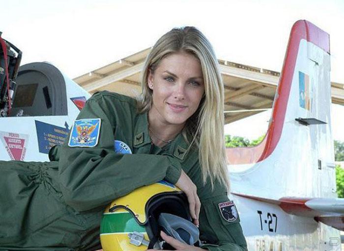 世界一強い そして美しい世界で活躍する 美女パイロット 画像集 世界の憂鬱 海外 韓国の反応