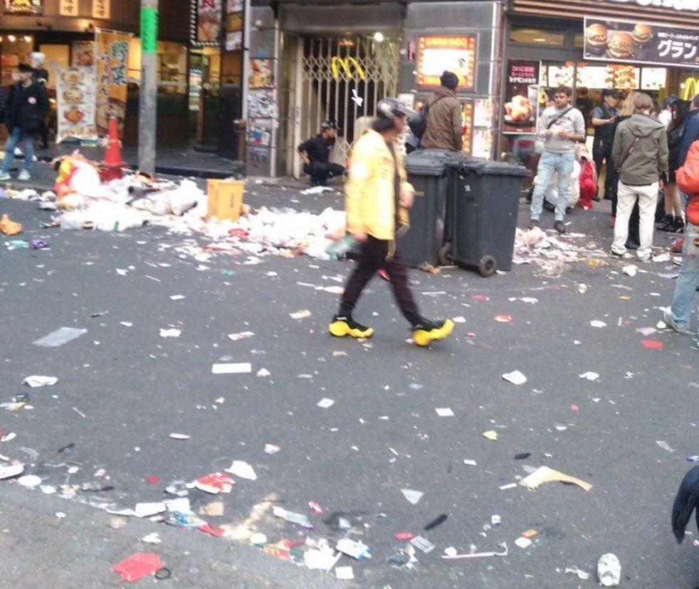 韓国人「これが日本の国民性www」ゴミだらけ！ハロウィン後の渋谷の路上をご覧ください 韓国反応 世界の憂鬱 海外