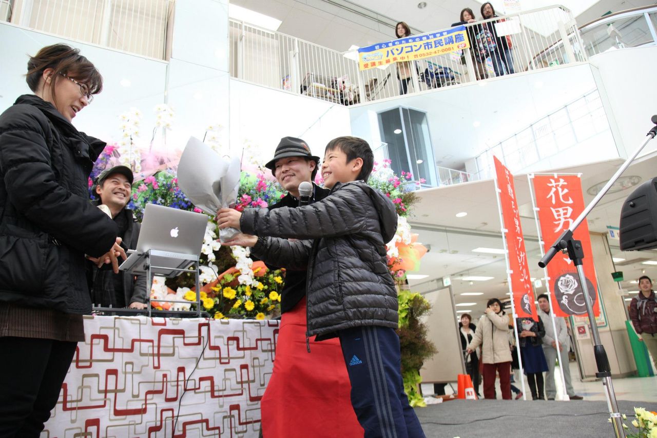 豊橋 花男子 日本一花を作るまちを日本一花を贈る町にする 井上貴至の 地域づくりは楽しい