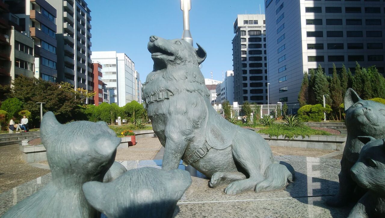 渋い顔の犬➰金属製 めちゃ重 ColBase