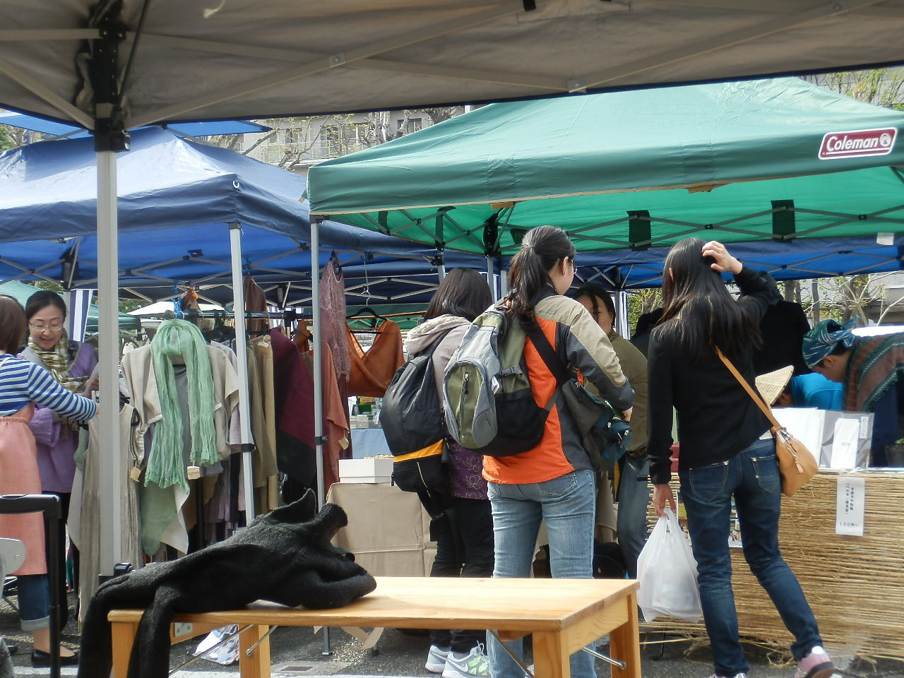 安穏朝市 築地本願寺で毎月第３日曜日に開催中 井上貴至の 地域づくりは楽しい