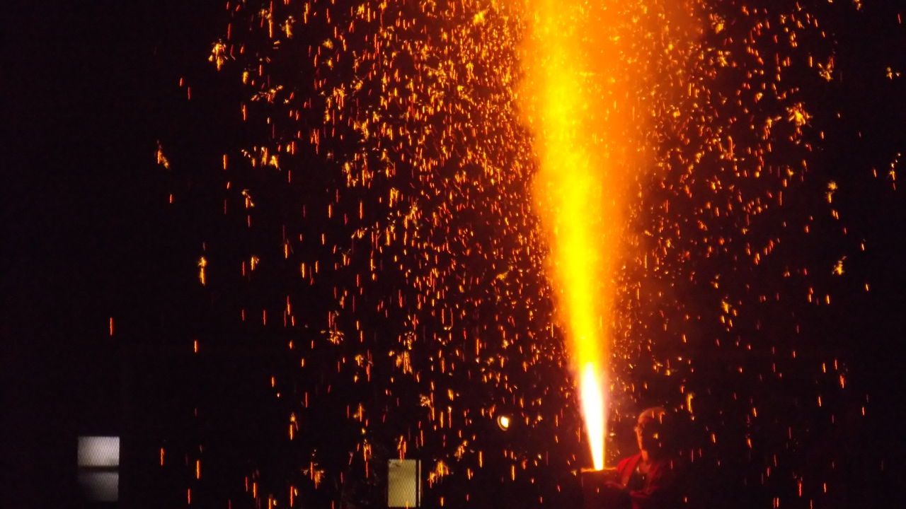 小布施 Summer School 手筒花火で国際国流 井上貴至の 地域づくりは楽しい 小布施 Summer School 手筒花火で国際国流 井上貴至の 地域づくりは楽しい