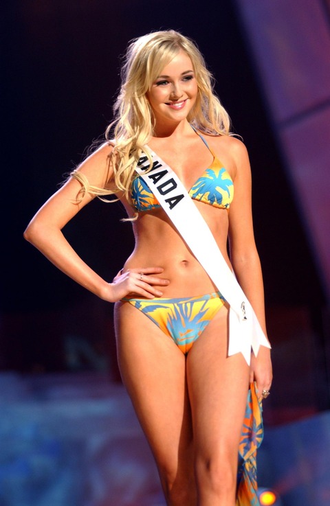 miss-canada-camel_toe