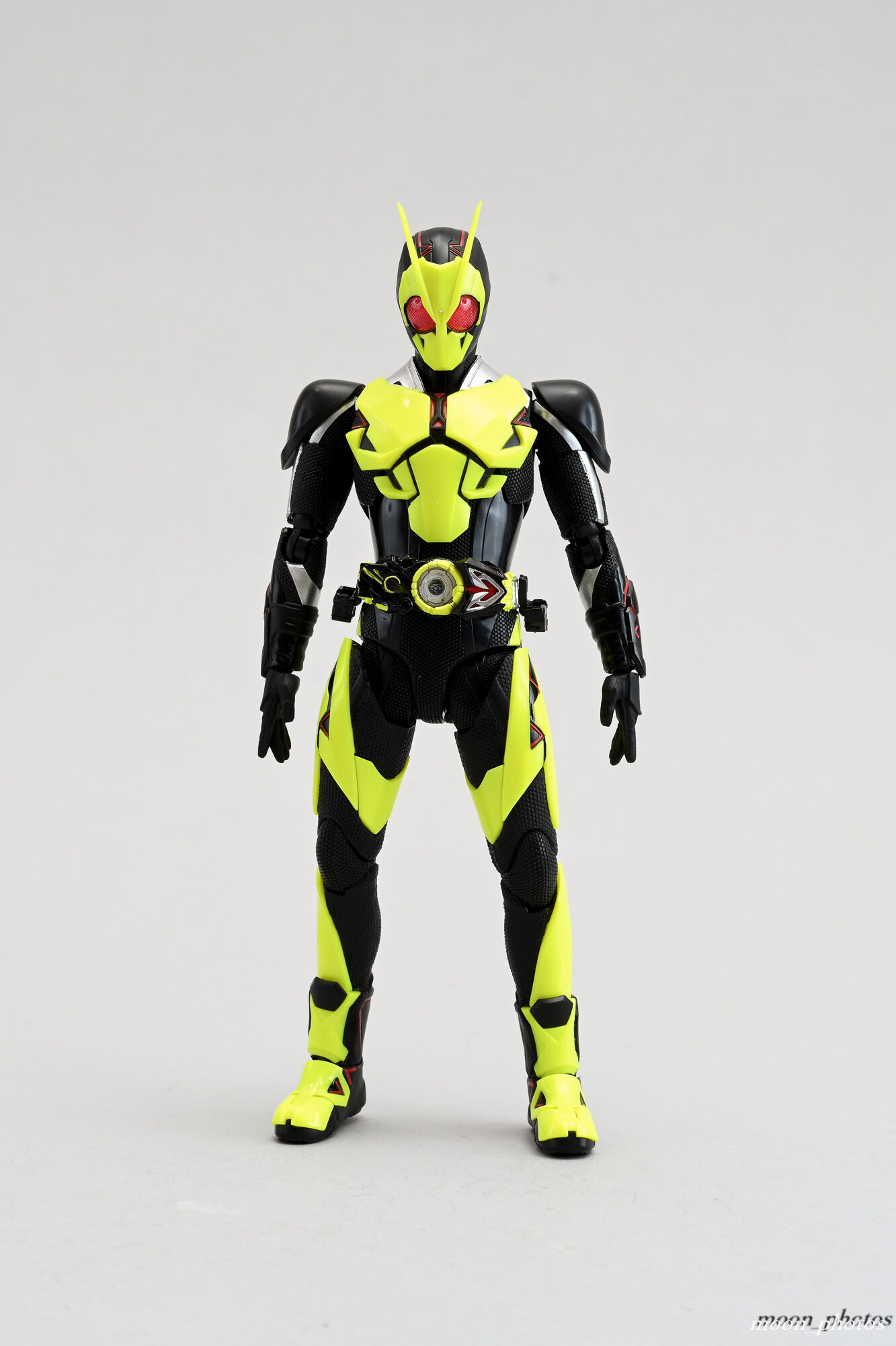 レビュー】S.H.Figuarts 仮面ライダーゼロワン ライジングホッパー