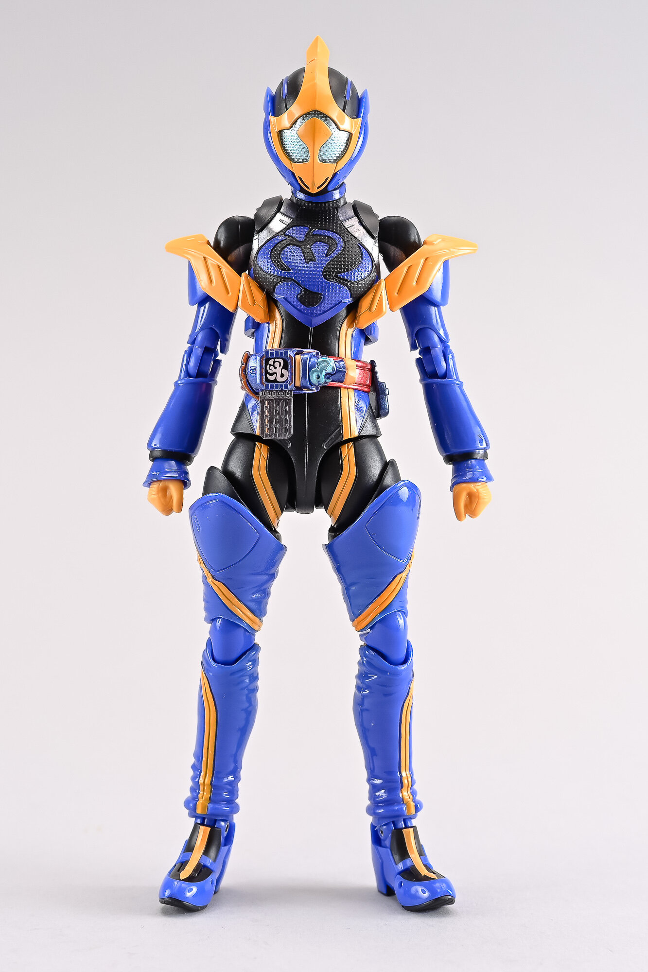 レビュー】S.H.Figuarts 仮面ライダージャンヌ コブラゲノム&ラブコフ