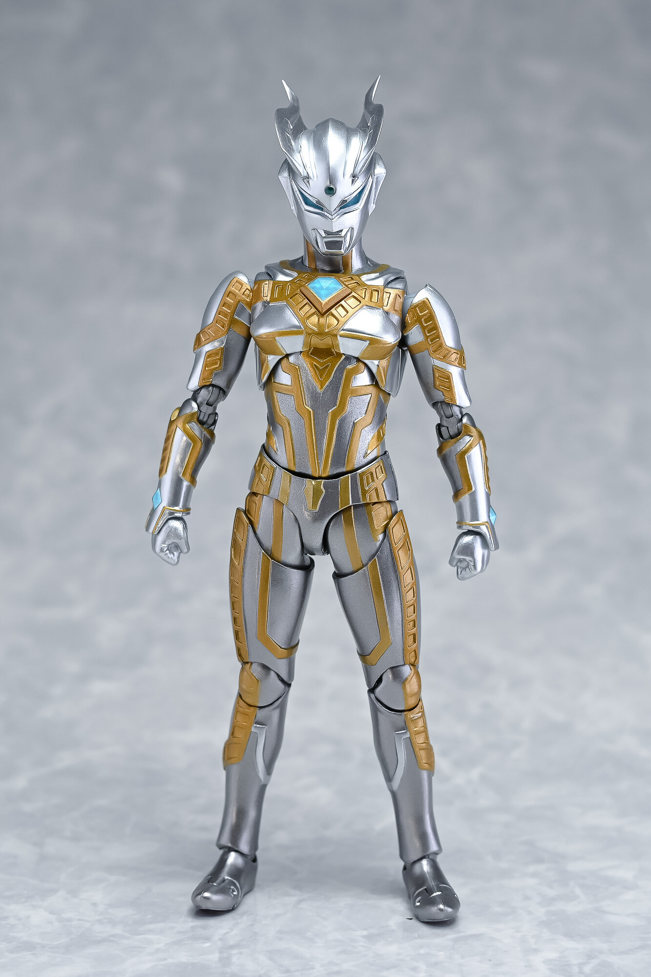 レビュー】S.H.Figuarts ウルティメイトシャイニングウルトラマンゼロ