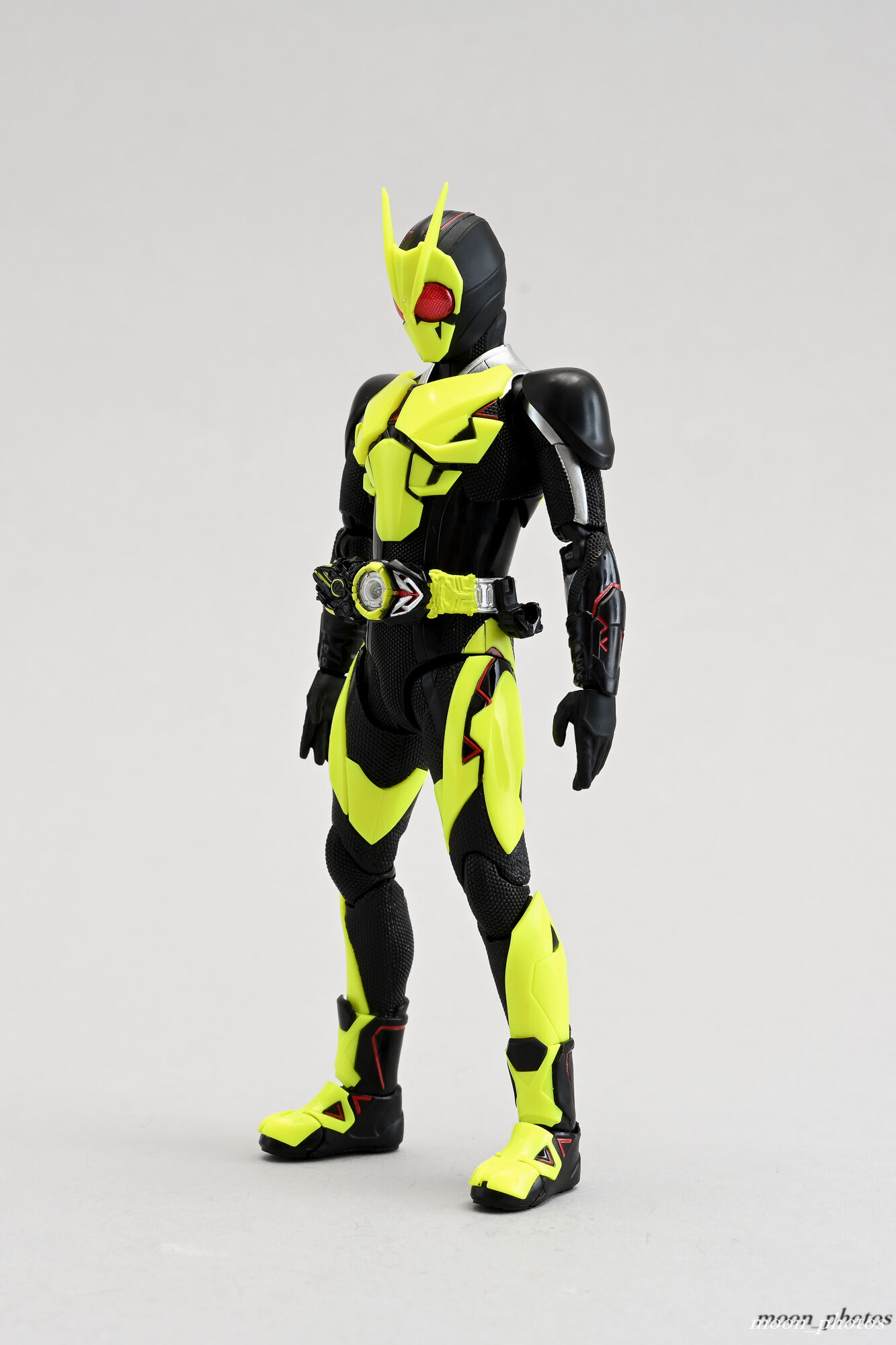 レビュー】S.H.Figuarts 仮面ライダーゼロワン ライジングホッパー