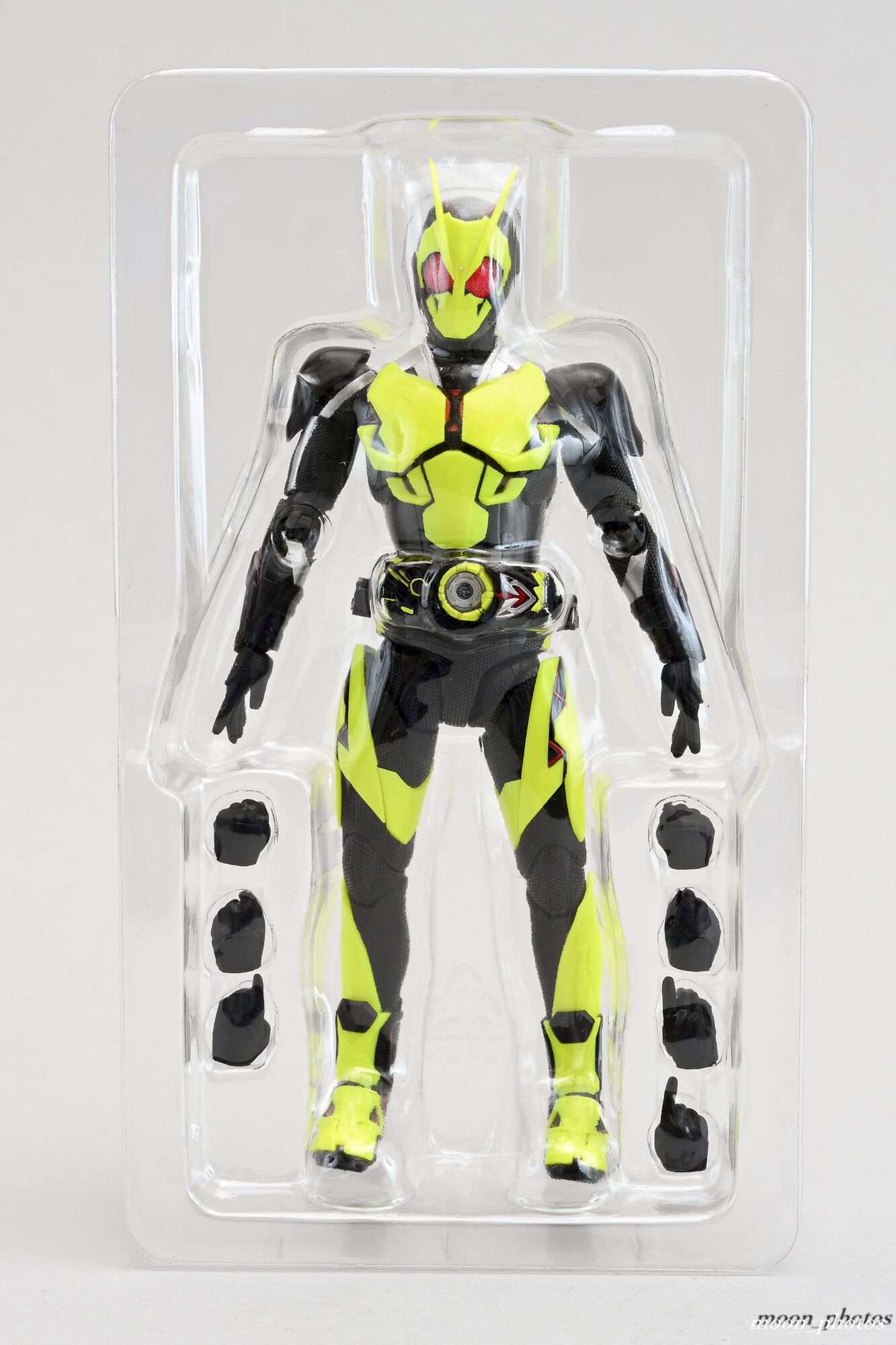 レビュー】S.H.Figuarts 仮面ライダーゼロワン ライジングホッパー 