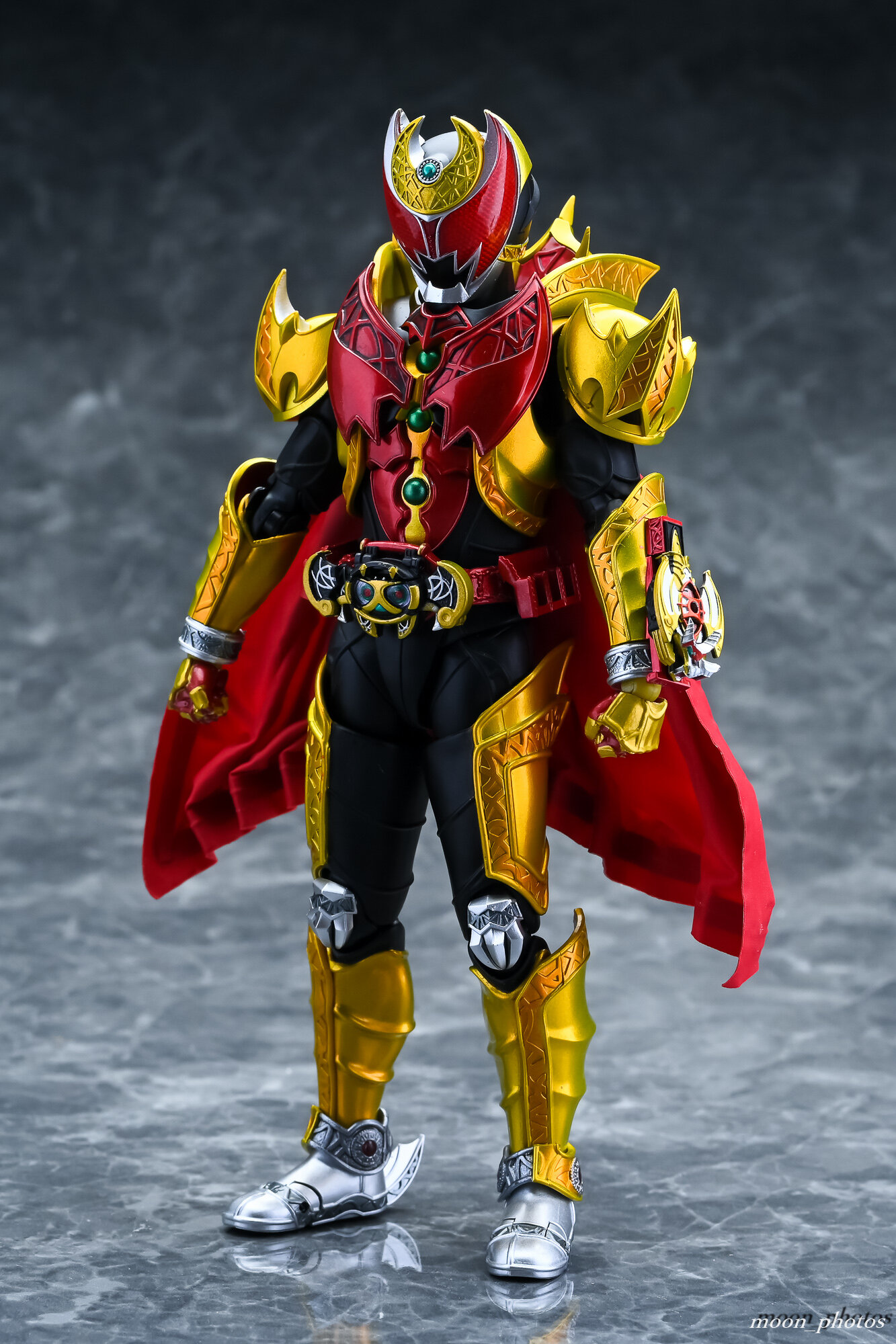 レビュー】S.H.Figuarts（真骨彫製法） 仮面ライダーキバ エンペラー