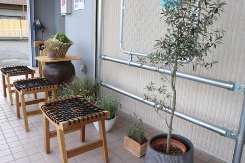 カフェ笑うサカナ外観①