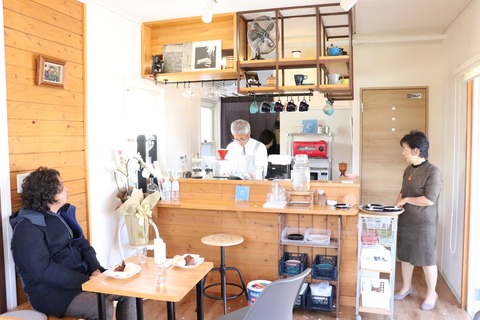 カフェ店内20181112
