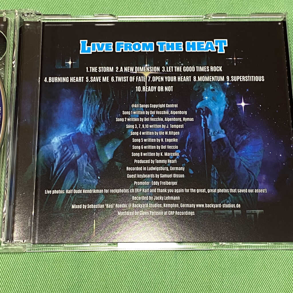 レビュー Out Of This World Out Of This World Heart Of Steel