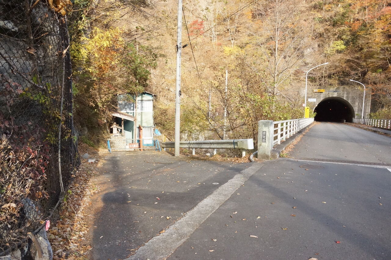 東京都道4号線 日原鍾乳洞線の廃道 裏 Kampf我流ラジオライフ 東京都道4号線 日原鍾乳洞線の廃道 裏 Kampf我流ラジオライフ