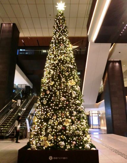 クリスマスイルミ丸の内クリスマスツリーCIMG8012