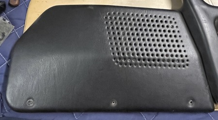 wk274_restore_door_inner_panel_R_speaker_cover_surface