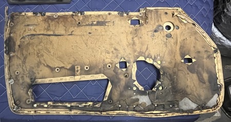 wk273_restore_door_inner_panel_R2_OH3_strip_back