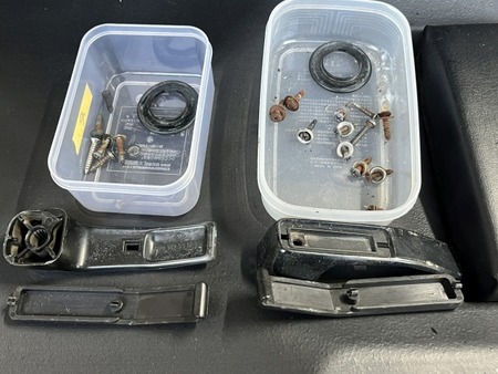 wk271_check_door_inner_panel_screws