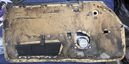 wk273_check_door_inner_panel_R_trim