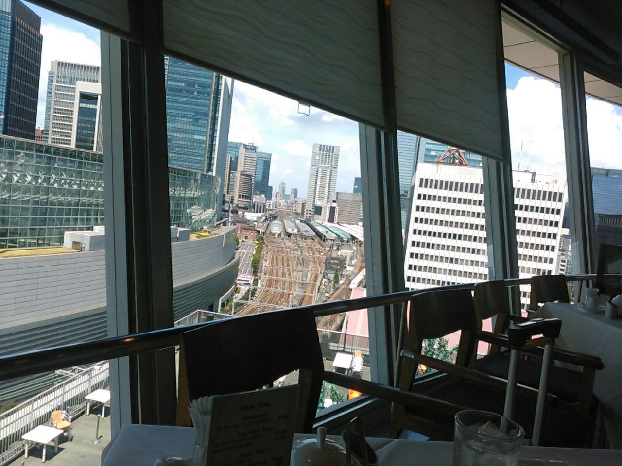 相逢有楽町」 江 素瑛 : 「詩人回廊」