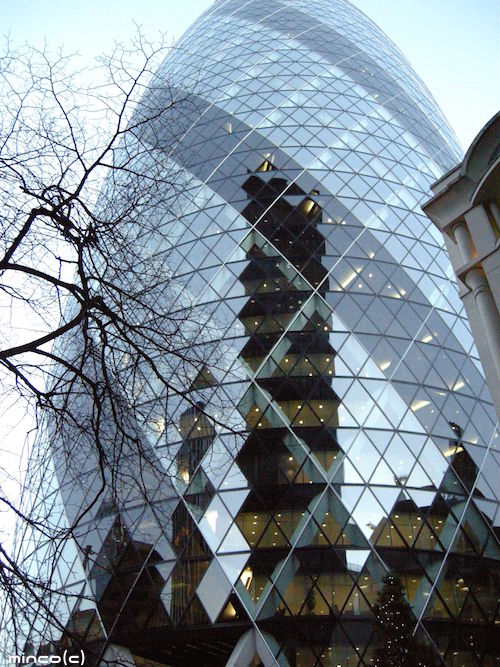 スイス リ 本社ビル ガーキン また 行きたいな