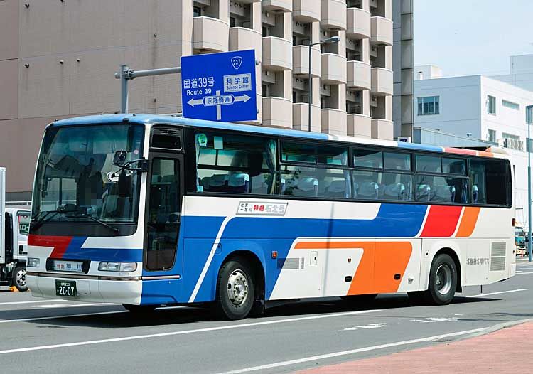 北海道北見バス 北見230あ07 S Elega Express別館 検修詰所