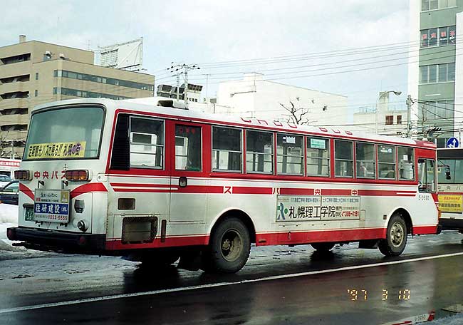 北海道中央バス 札２２あ３６９０ S Elega Express別館 検修詰所