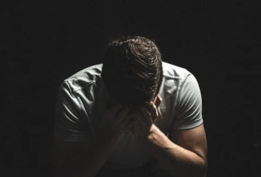親が倒れた 姉 独身のお前が治療費出せ 貯金1100万俺 わかった 姉 子供の大学費用と結婚資金もお願い 俺 いいよ 結果 結婚総研