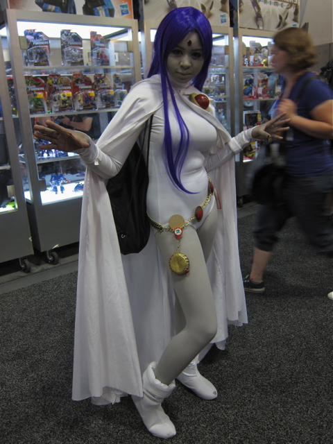 SDCC_cos_05