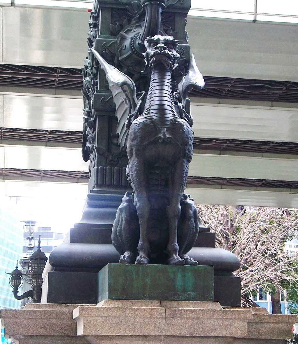 東京さるく ２８ 日本橋の 麒麟 と 獅子 先代さるく