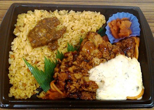 7 8 金 のお昼はセブンイレブンの ドライカレー チキン南蛮弁当 結局 己の食生活記録に戻ってしまいました 21