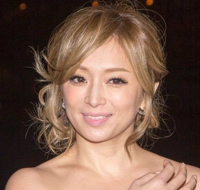 芸能 浜崎あゆみがyoutube大サービス 千里の道もコツコツ速報