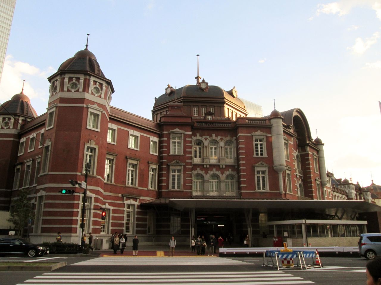 シンメトリー Symmetry 東京駅100周年 お星様のなんでも探検 シンメトリー Symmetry 東京駅100周年 お星様のなんでも探検