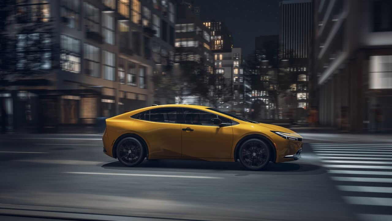 2026年型トヨタ プリウスの横顔ショット