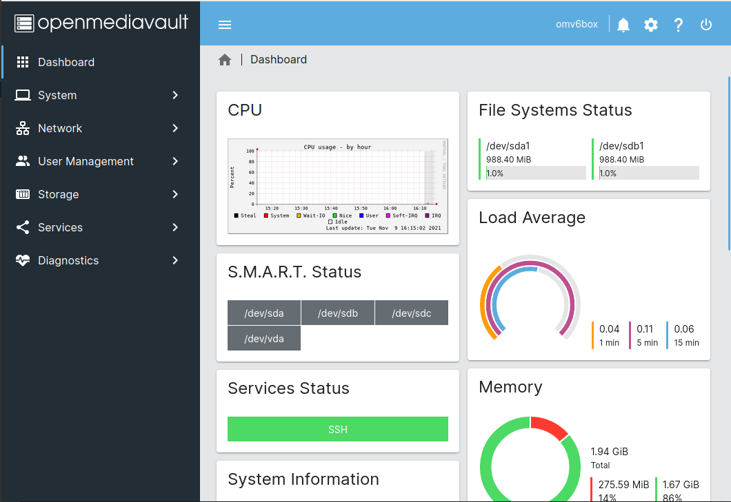 ダッシュボードを示す OpenMediaVault 公式スクリーンショット。
