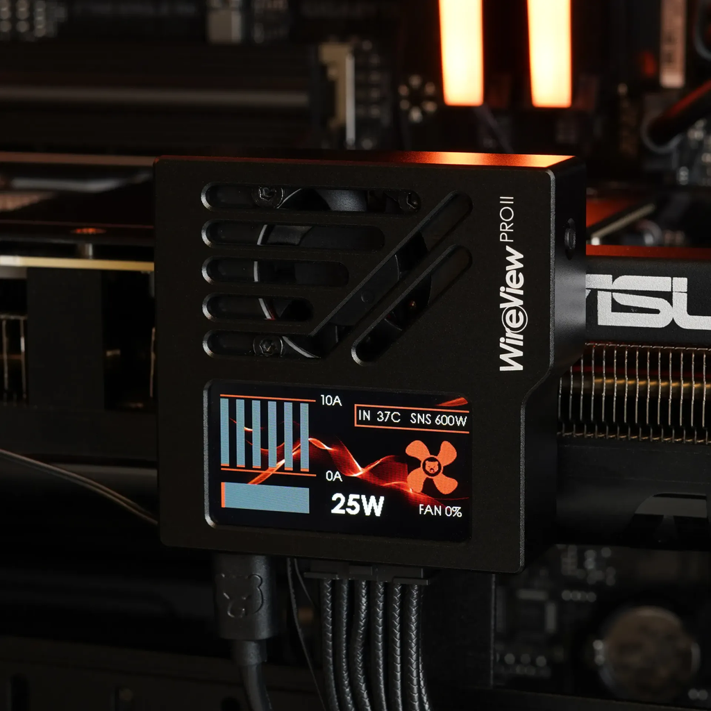 WireView Pro 2 は GPU 上に搭載されており、消費電力と接続のステータスを表示します。