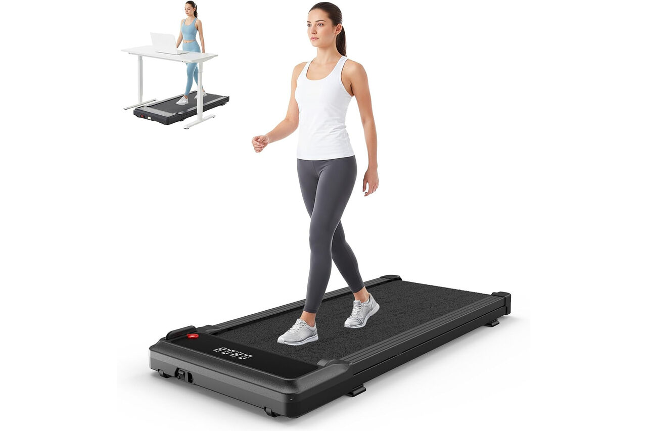 소형 런닝머신 위를 걷고 있는 여성과 스탠딩 책상 아래에서 런닝머신을 사용하는 여성의 삽입 이미지.