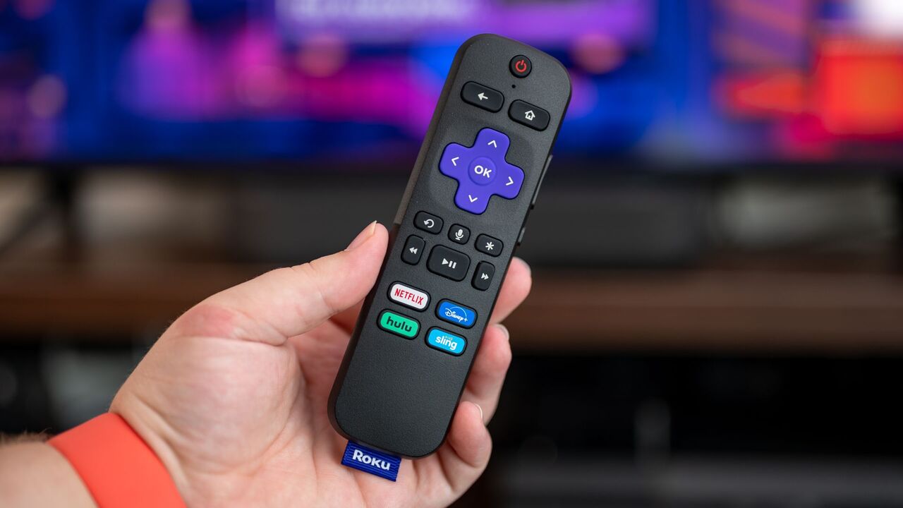 Roku Streambar 音声リモコン。