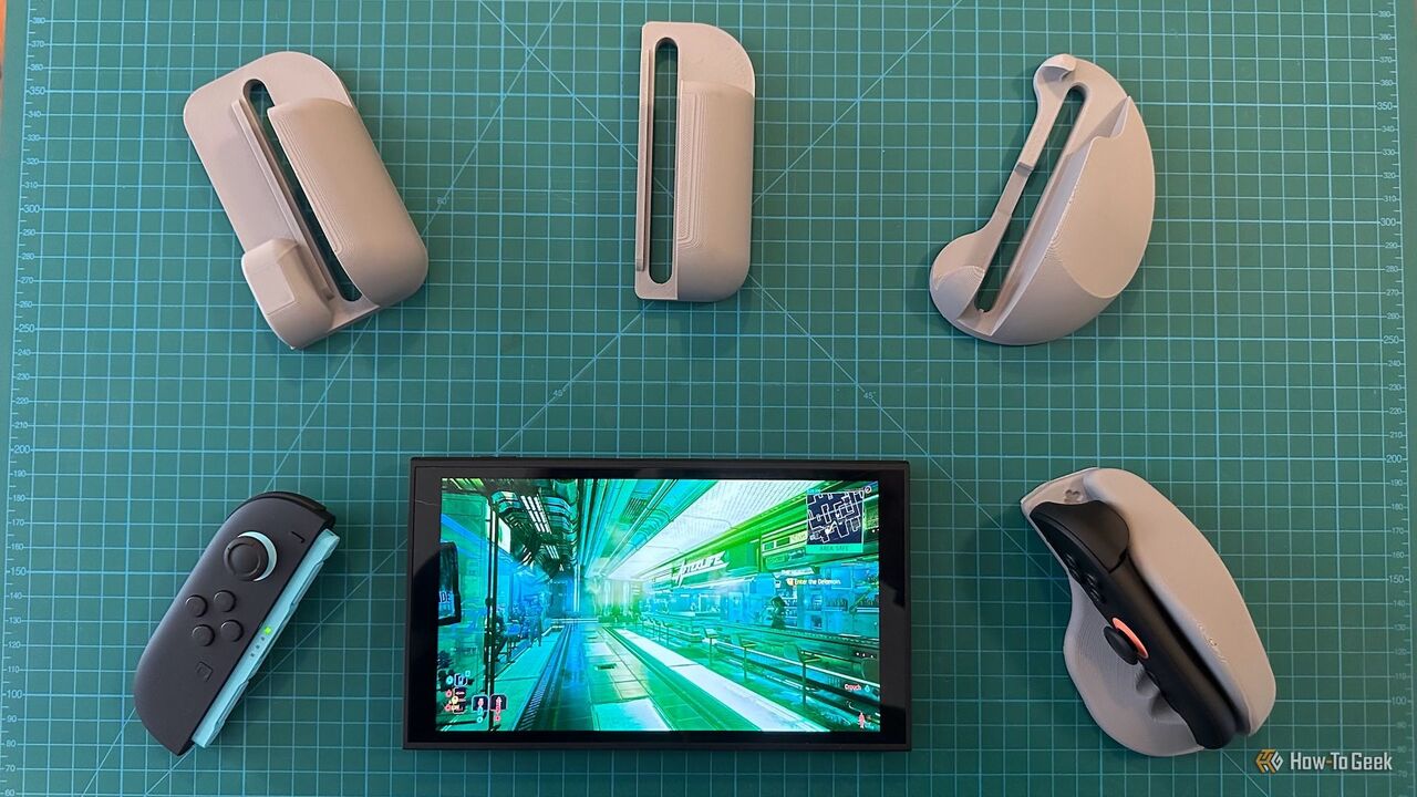 3D プリントされたマウスシェルが周囲に取り付けられた Nintendo Switch 2。