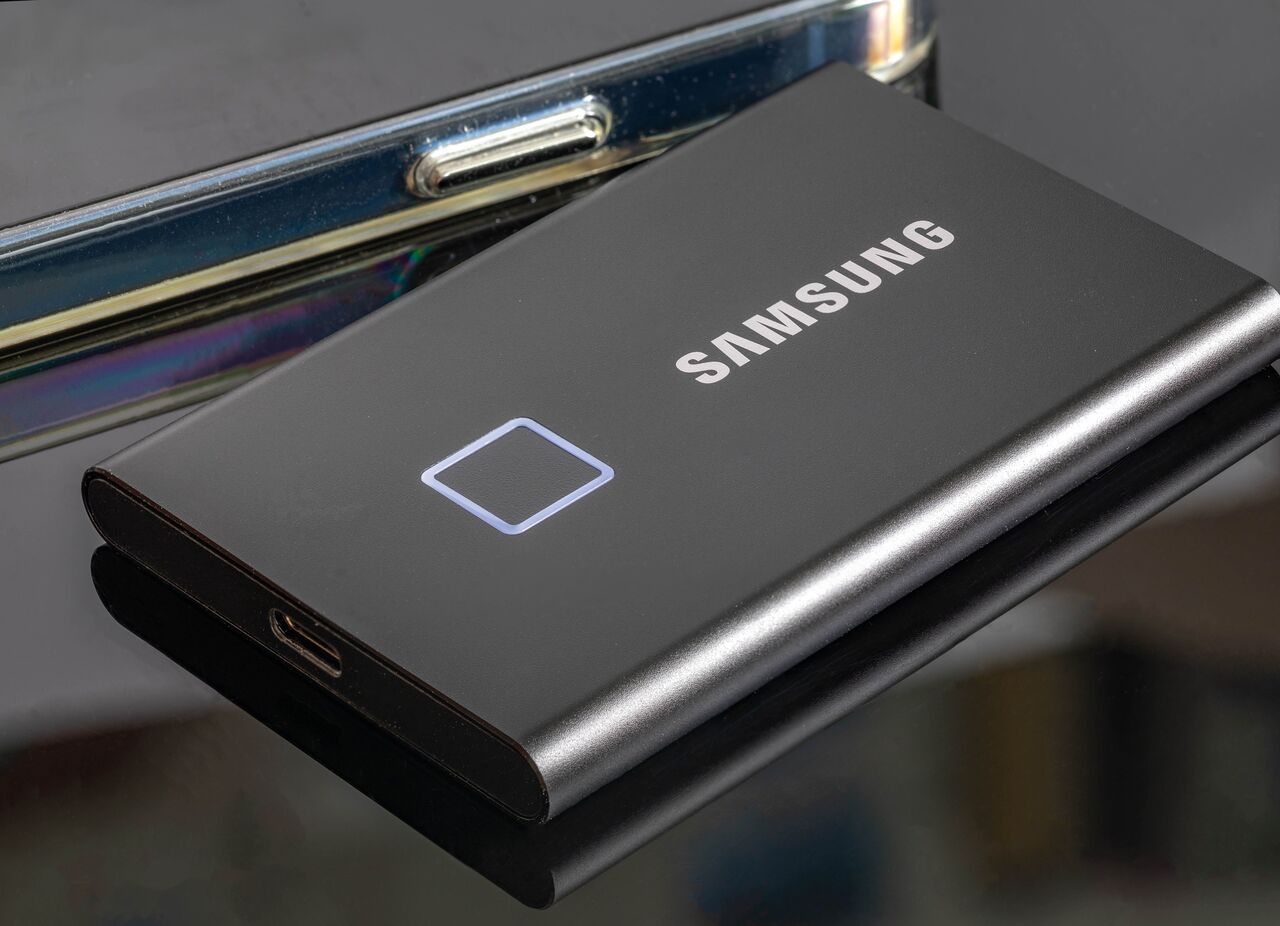 Samsung T7 Touch SSD の拡大図。