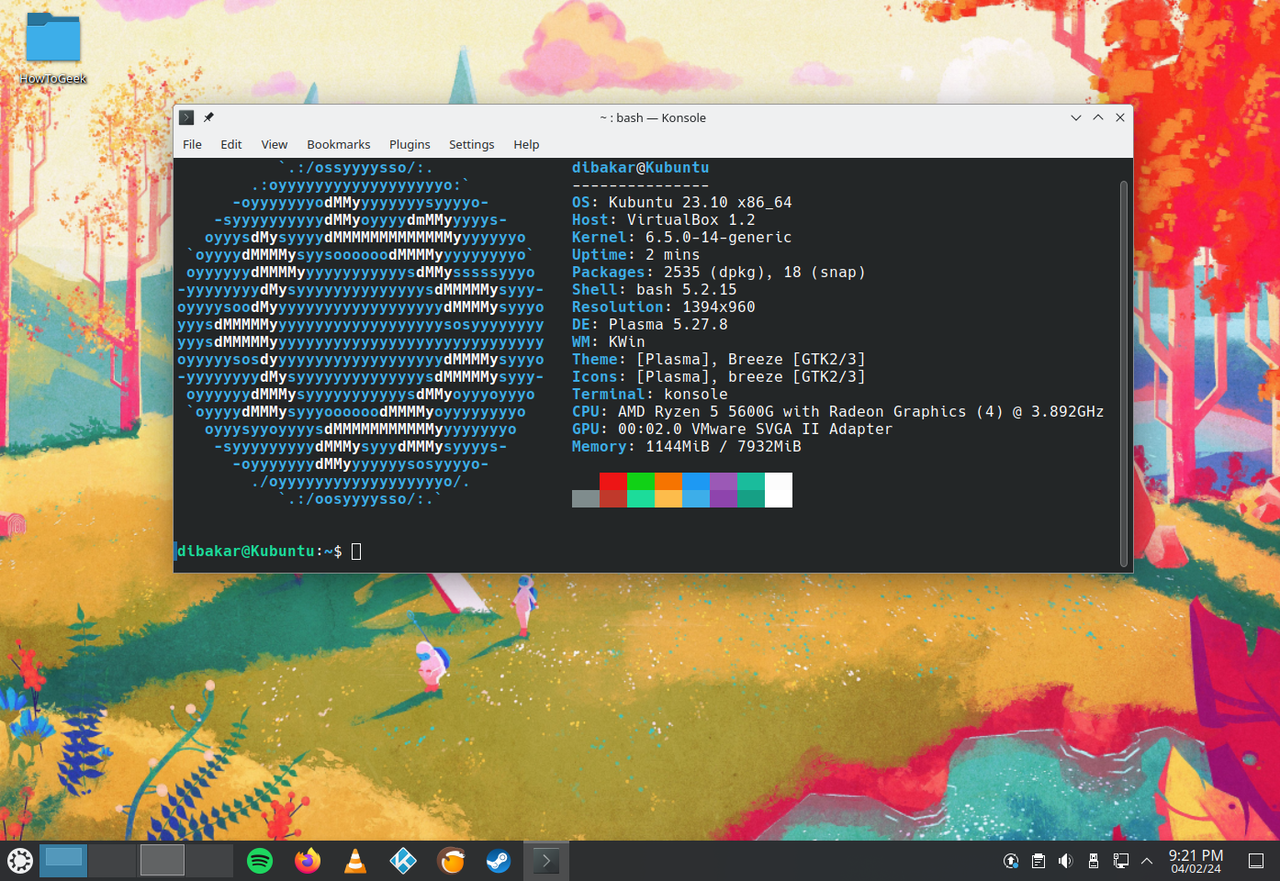 Neofetch のターミナル ウィンドウを表示する Kubuntu Linux デスクトップ。