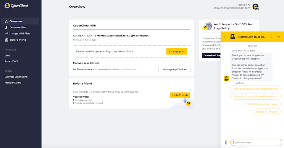 CyberGhost 웹사이트 화면 오른쪽 하단에 있는 실시간 채팅 버튼을 클릭하여 실시간 채팅 대화를 시작하세요.