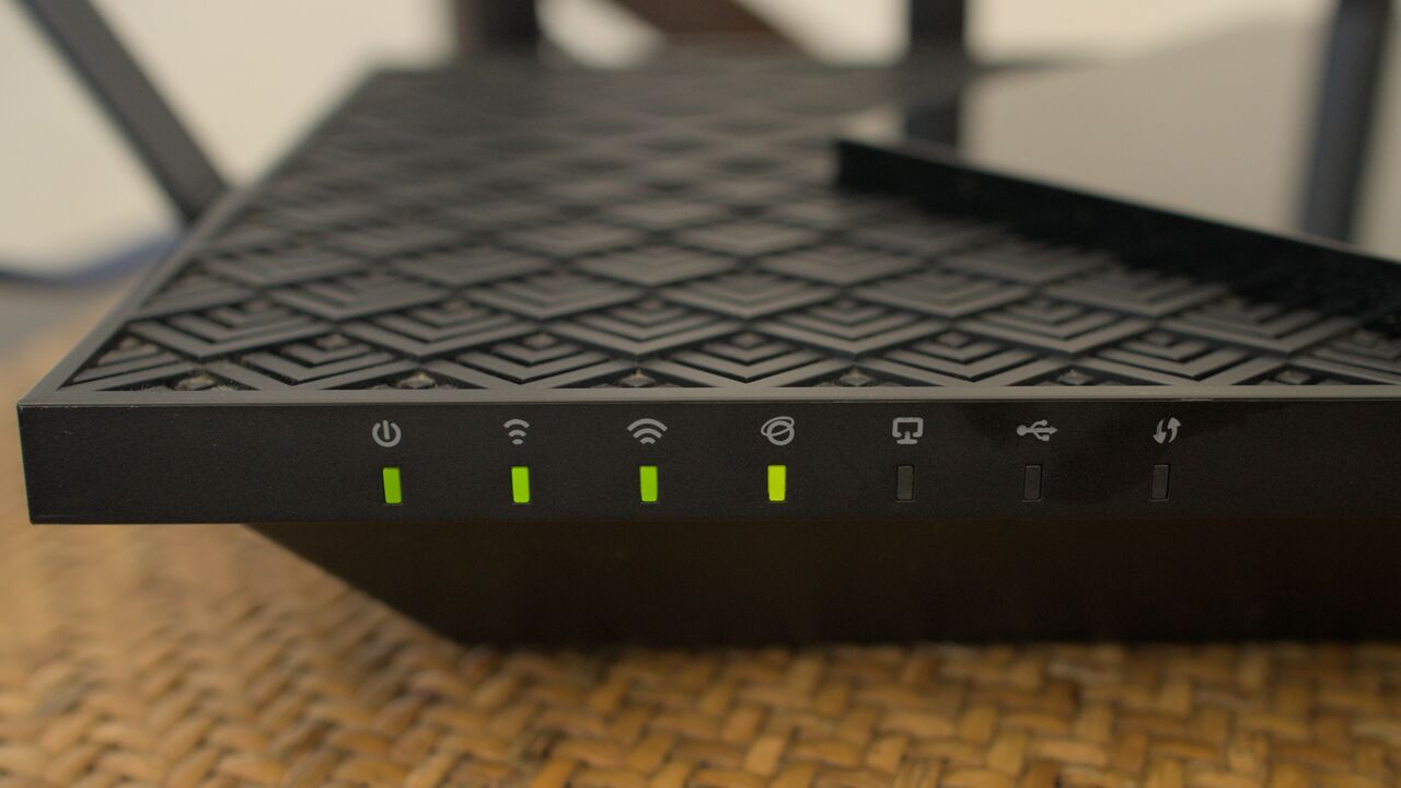 TP-Link Archer AX 72 Pro のインジケーター。