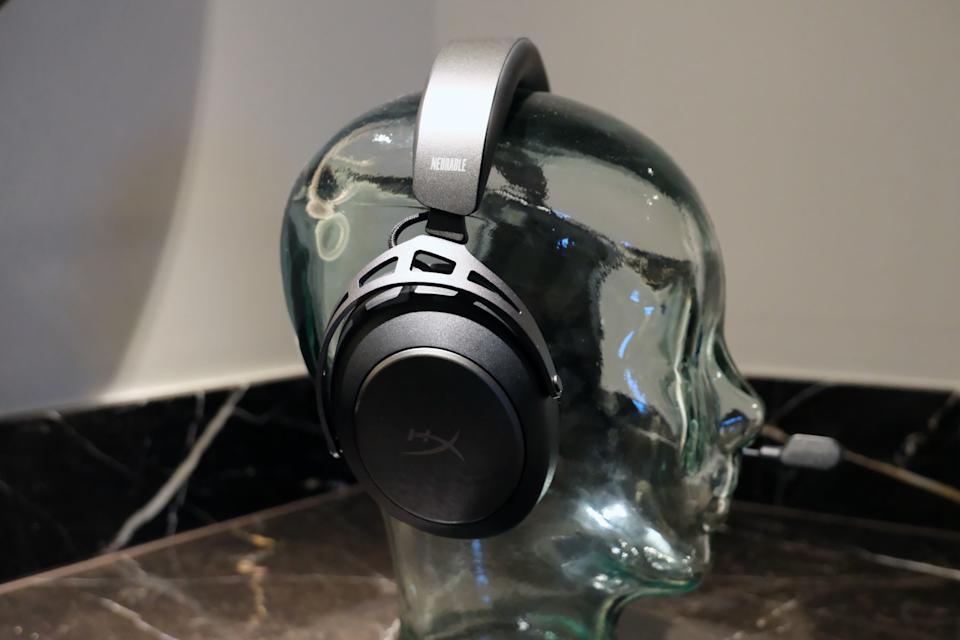 뉴러블 HyperX 헤드셋