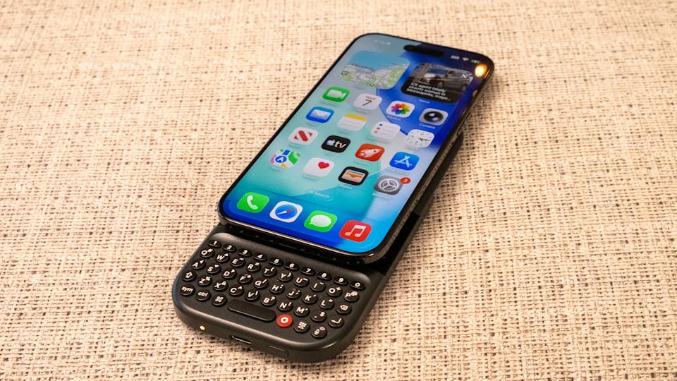 자석식 슬라이딩 Clicks Power Keyboard.