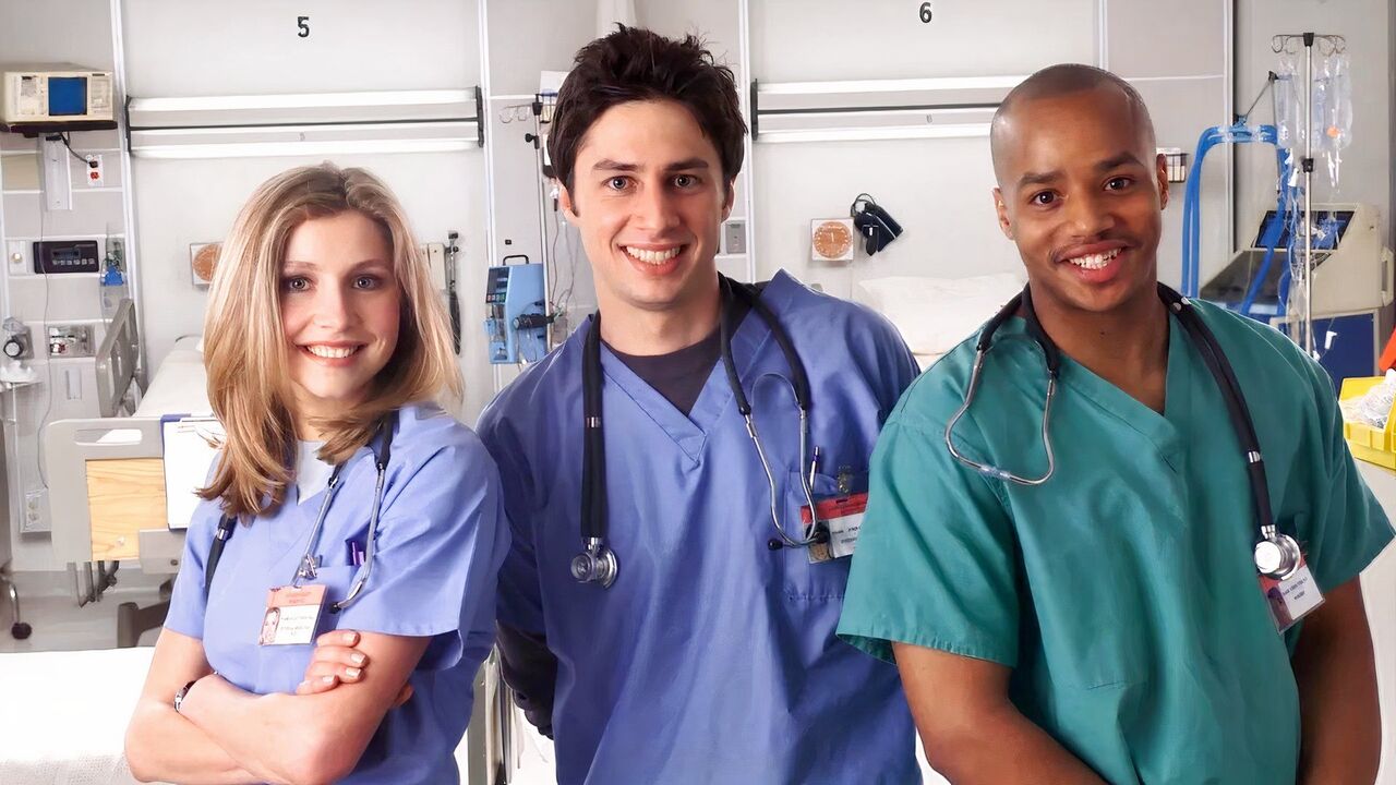 ザック・ブラフ、サラ・チョルケ、ドナルド・フェイソンのスクラブ。