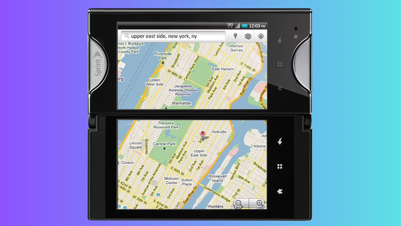 広げた京セラのEchoフォン。 