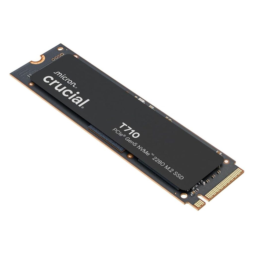 Crucial T710 PCIe Gen5 NVMe SSD。