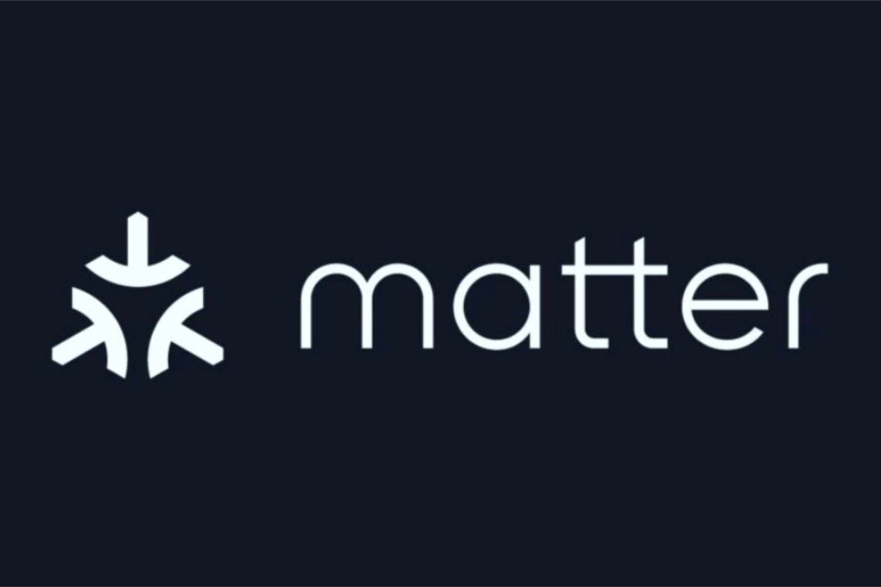 黒の背景にThe Matterスマートホーム標準のロゴと名前。