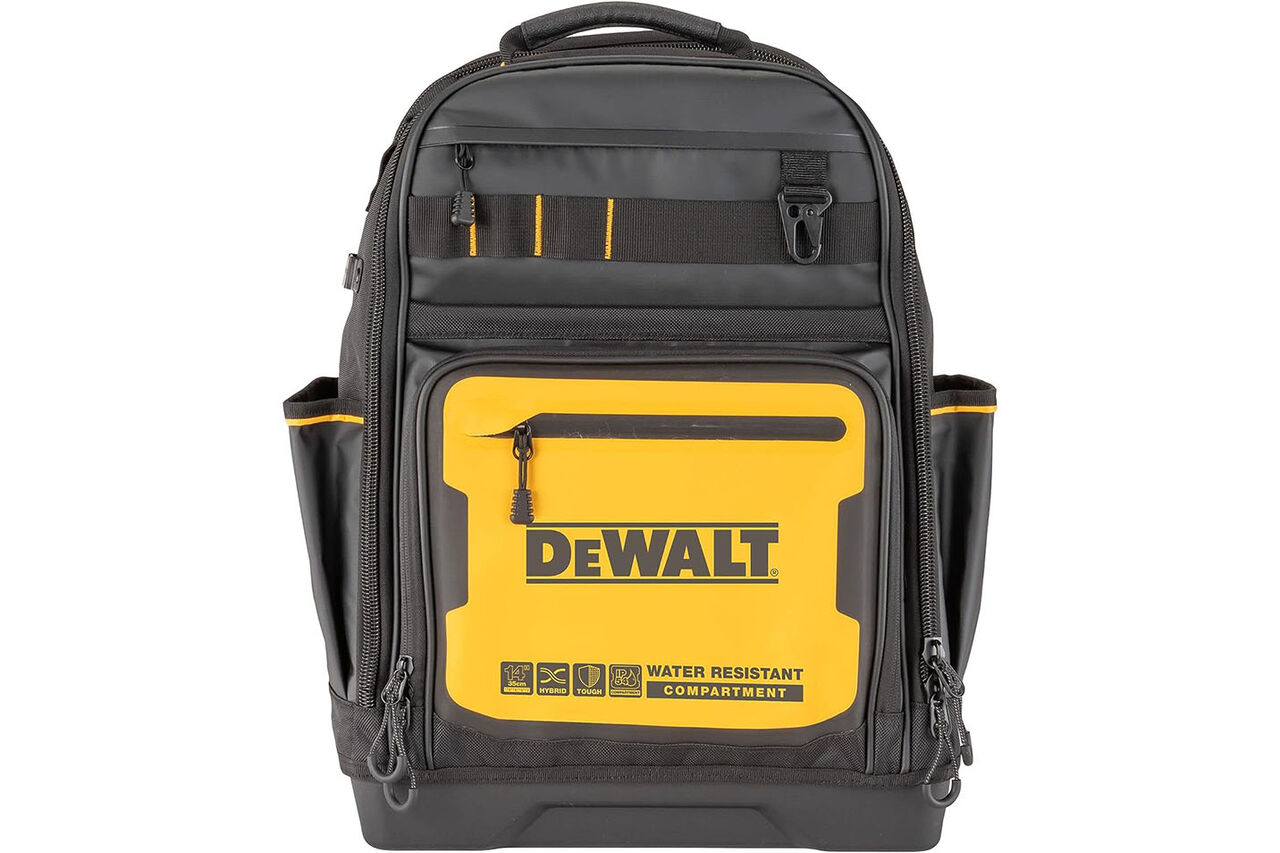 검정색과 노란색 배낭