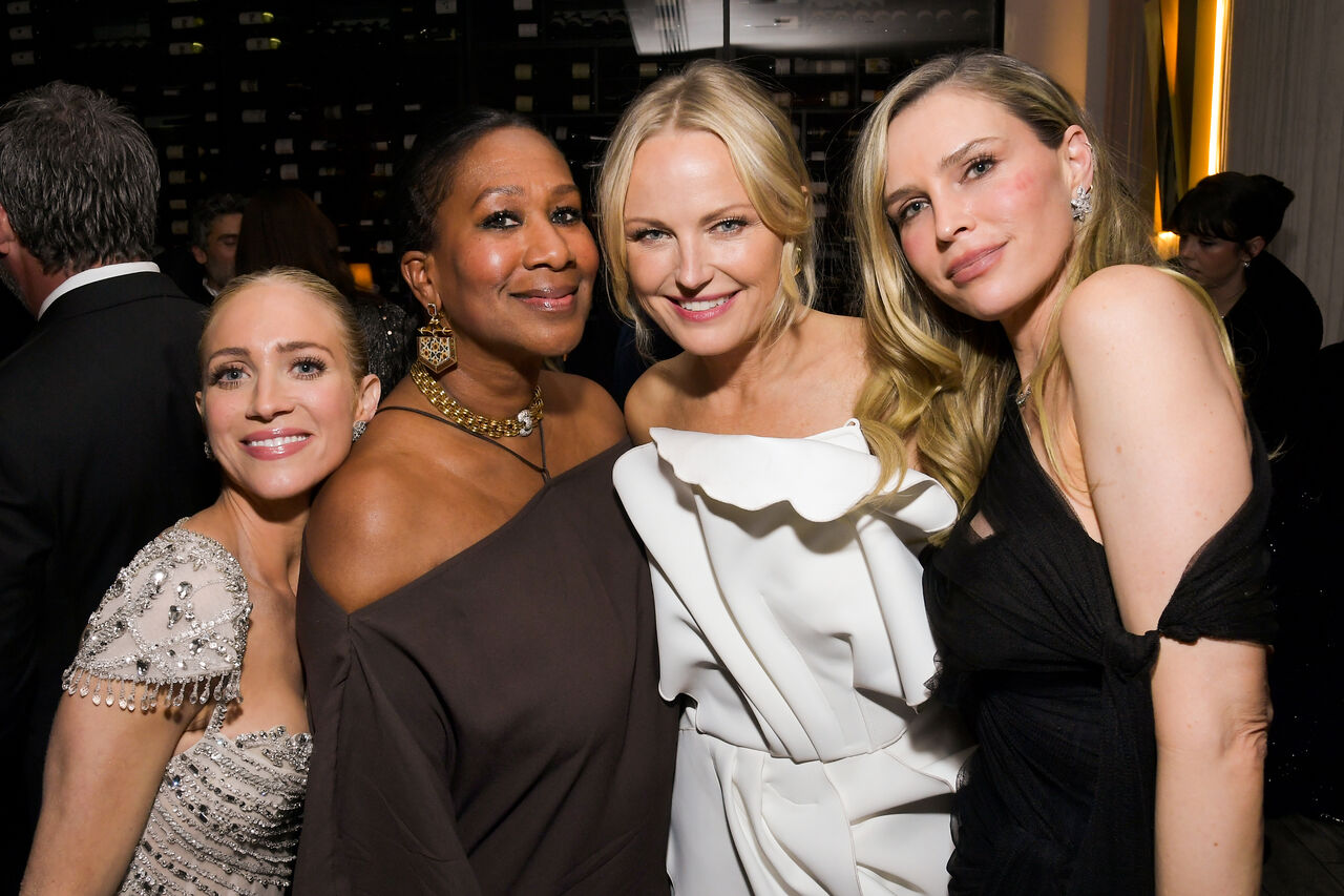 Brittany Snow, Nicole Avant, Malin Akerman 및 Sara Foster가 Netflix의 Golden Globe 애프터파티에 참석합니다.